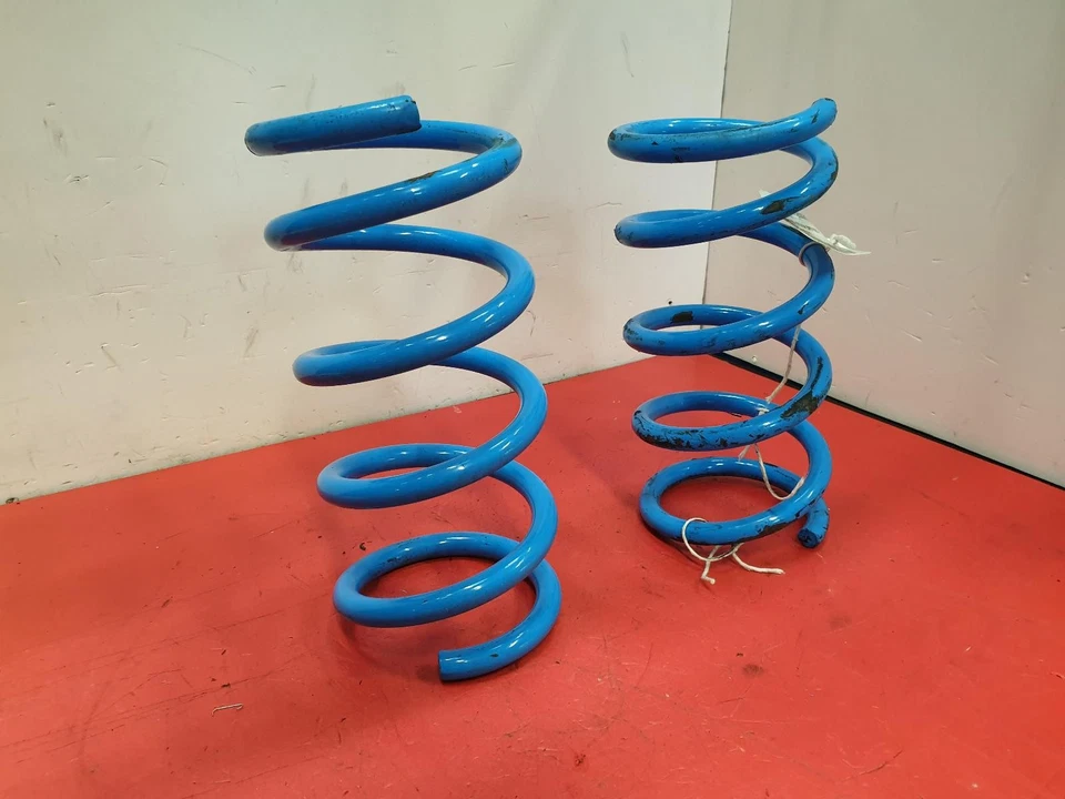 VOLVO V60 MK1 2017 REAR COIL SPRING KIT 2.0L PETROL 31454438 - Изображение 1 из 4