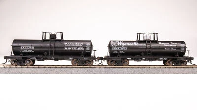Broadway Limited 7664 HO Southern Alkali, Wyandotte 6000 Gallon Tank 2-Pack B - Image 1 of 4