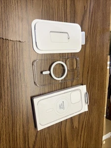 Apple Clear Case with MagSafe for iPhone 13 Pro - Zdjęcie 1 z 1
