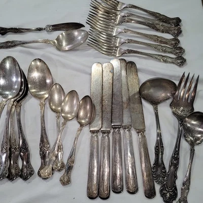 Vintage 1847 Rogers Bros.  X9 Triple Flatware 24 Piece - Image 1 of 4