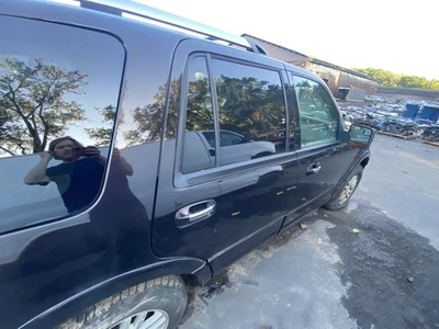 Used Rear Right Door Assembly Rear Side fits: 2013 Ford Expedition electric side Foto 1 de 4