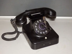 Vintage SIEMENS Bakelit Telefon/Fernsprecher 9Fg tist 5b { Als Deko} - Afbeelding 1 van 4