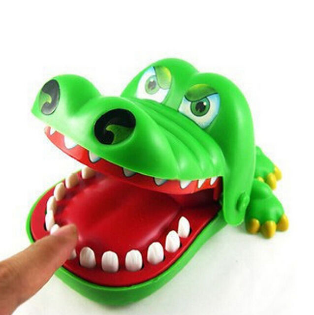 Jogo de Mesa Hasbro Crocodilo No Dentista