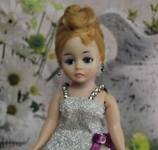 MADAME ALEXANDER MARGO Cissette Doll vintage 1961 w/Flower Basket