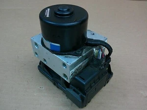 97 98 1997 1998 Jeep Grand Cherokee ABS Pump Anti Lock Brake Module 052009240 - Picture 1 of 6