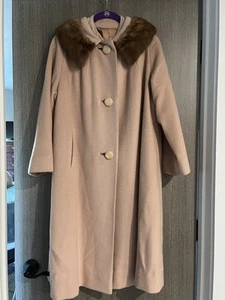 Vintage Women’s Wool Dress Coat With Fur Collar - Picture 1 of 6