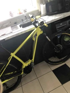 Mountain Bike - Picture 1 of 4