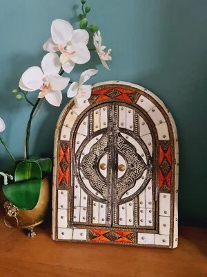 Miroir fait main gravé avec métal et os nord-africain bohème tribal  - Photo 1/4