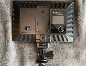 GVB Gear GVB ME116B Bi Color Slim On-Camera Light - 3 Point No Battery/ No Cable - Picture 1 of 7