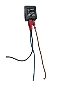 Relais Blinkrelais 7070570010 Daihatsu Hijet 1997 - Picture 1 of 2