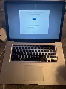 MacBook Pro 15" MB471LL/A  2.53GHz C2D 4GB 320GB - Picture 1 of 5