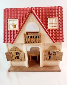 Calico Critters Red Roof Cozy Cottage Starter Home Dollhouse 