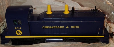 Williams Chesapeake And Ohio NW-2 Switcher Locomotive CAB#624 - Image 1 of 4