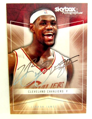 Lebron James 2004-05 Skybox Autographics Silver Auto Card#5!Cavaliers F GOAT HOF - Image 1 of 4