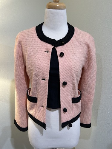 Giacca Chanel Tweed 36 con bottoni logo Chanel rosa vintage