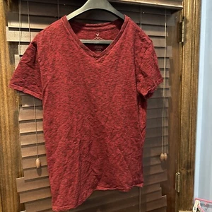 American Eagle Youth Teen T Shirt Short Sleeve Top Size Medium V Neck Red - Picture 1 of 3