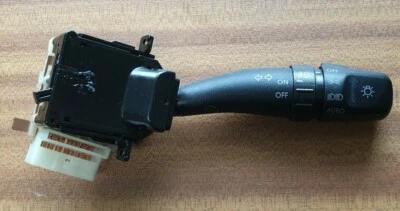 KIA SPORTAGE mk2 04-10 Hyundai tucson INDICADOR HAZ DE LUZ INTERRUPTOR TALLO Foto 1 de 4