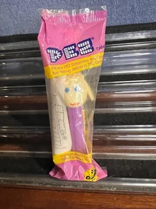 Pez Lamb, Off-White Head, No Pupils ,Thin Foot 3.9 Stem, Mint in Bag - Picture 1 of 4