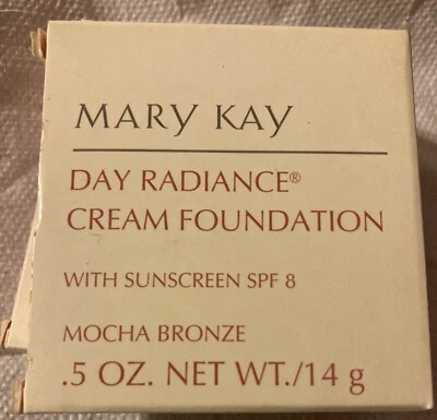 Mary Kay 6308 .5 oz Day Radiance Cream Foundation Mocha Bronze SPF 8  - Image 1 of 3