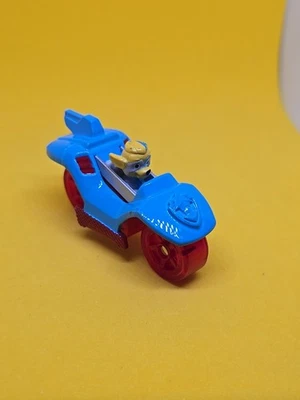 Figura de juguete vehículo fundido a presión azul de 1,5 pulgadas Paw Patrol Tucker Mighty Pups Super Paws Foto 1 de 3