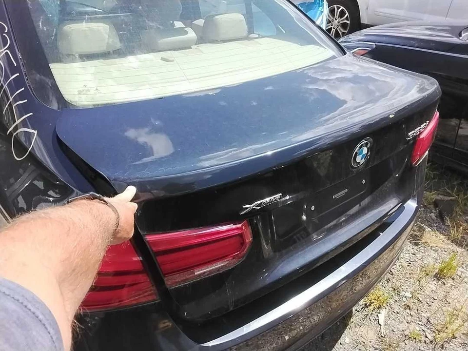 (LOCAL PICKUP ONLY) Trunk/Hatch/Tailgate With Rear Camera Fits 12-17 BMW 320i 30 - Image 1 of 4