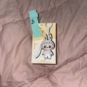 The Monsters Pin For Love B - Bild 1 von 6