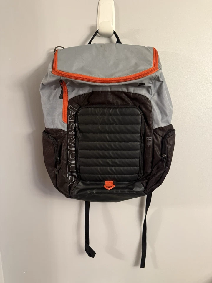 Рюкзак Under Armour серый и черный с оранжевой отделкой - Изображение 1 из 4