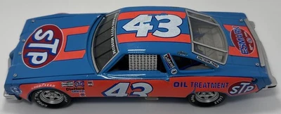 Hermoso #43 RICHARD PETTY 1:24 FRANKLIN COMO NUEVO (1992) 1977 STP Oldsmobile con etiqueta Foto 1 de 4
