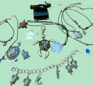 Lote de 14 collares colgantes pulseras dijes tobillera con temática de tortugas marinas - Imagen 1 de 14