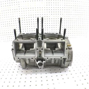 2006 POLARIS FUSION 600 CRANK CASE ENGINE CASE 1202738 2203037 - Picture 1 of 12