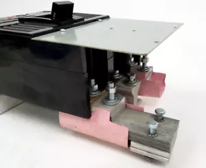 Hardware de montaje doble TJ6DPK GE TJJ TJK - TJJ6 / TJK6 600 amp AV1 AV2 panel CCB - Imagen 1 de 10