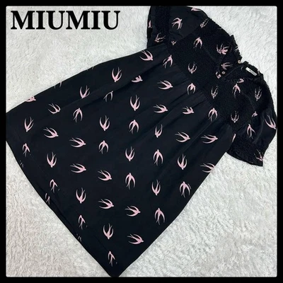 Mini vestido estampado integral miumiu patrón golondrina talla 38 largo 31,4 en JAPÓN Foto 1 de 4