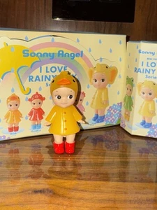 Genuine New SONNY ANGEL I LOVE RAINY DAYS (Duck) Cute Mini Figure US SELLER - Picture 1 of 5