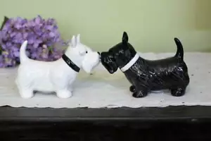 Scottish Terrier Salt Pepper Shakers Magnetic Kitchen Decor S&P Shaker Ceramic - Picture 1 of 3