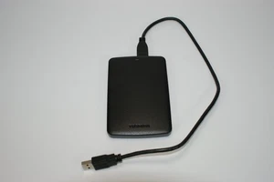 Disco duro externo portátil Toshiba 1 TB DTB310, usado, CON CABLE - Imagen 1 de 3