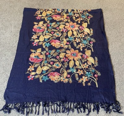 "Bufanda chal multi floral bordada años 90 72x26"" azul marino rosa amarillo flecos" Foto 1 de 4