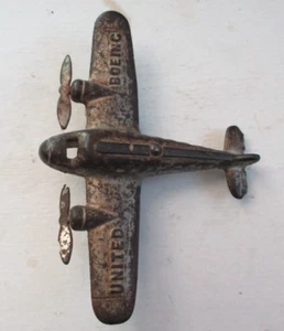 1930s CAST IRON ARCADE 2 PROPELLER PLANE W/WHEELS, UNITED BOEING AMC 361, 3 1/2" - Picture 1 of 2