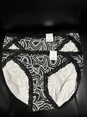 Auden 女式花卉黑白 2 件装比基尼内衣 L 码(12-14) — 第 1/3 张图片