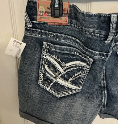 Women New With Tag Amethyst Jean Shorts Size 13 A817 - Image 1 of 4