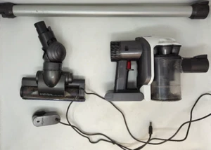 Dyson DC44 Animal Digital Slim Cordless Handheld Vacuum - NEEDS NEW BATTERY - Picture 1 of 7