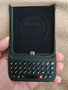 Clicks Keyboard Case for Motorola Razr Base (2025), Razr+, Razr 60 and 60 Ultra - Photo 1 sur 2
