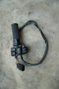 09 HARLEY DAVIDSON STREETGLIDE TOURING RIGHT HANDLEBAR CONTROL RUN START E-5528 - Picture 1 of 6