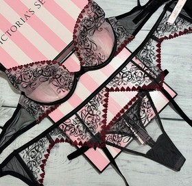Victoria&rsquo;s Secret Love Letter Mesh Embroidered Bra Garter Thong Lingerie Set