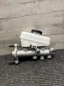 AB 356 Yua124 Brake Master Cylinder - Picture 1 of 8