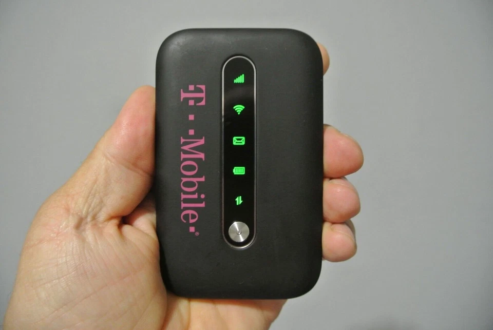 COOLPAD SURF CP331A T-MOBILE 4G LTE MOBILE WIFI HOTSPOT MODEM NO BATTERY - Image 1 of 1