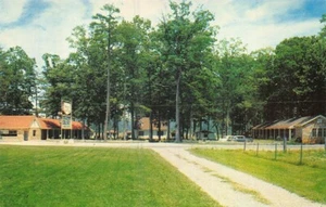 London KY Cardinal Motel Located on U .S. 25 Postcard - Picture 1 of 2