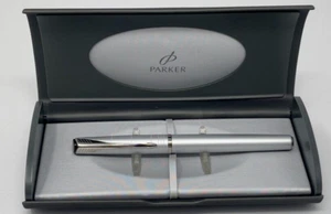 Parker Sonnet Essential Sandblasted Steel Stilografica pennino F USATA S0836390 - Picture 1 of 4
