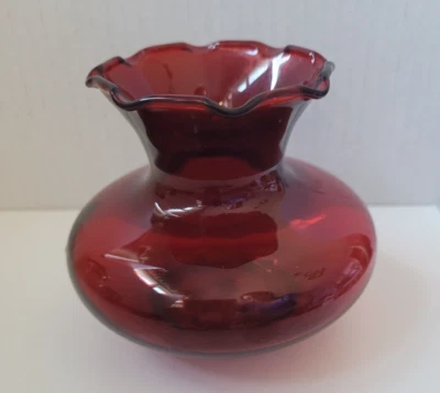 VTG ANCHOR HOCKING ROYAL RUBY RED SMALL VASE 4" (CB-27-M-1) - Image 1 of 4