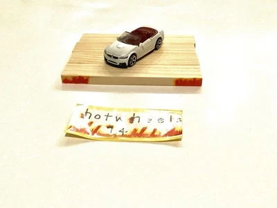 Peças móveis Matchbox branco 2020 BMW M4 conversível com portas de abertura - Imagem 1 de 4