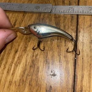 REEF RUNNER Fishing Lure 2.25” Length 1/4 Oz Weight Chrome Black  Used - Picture 1 of 5